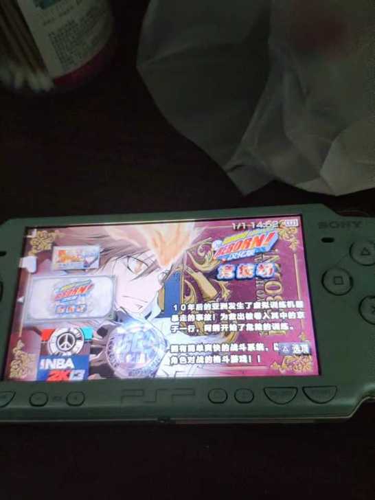 索尼psp2000，配数据线，64g内存，有电池，有游戏怪物