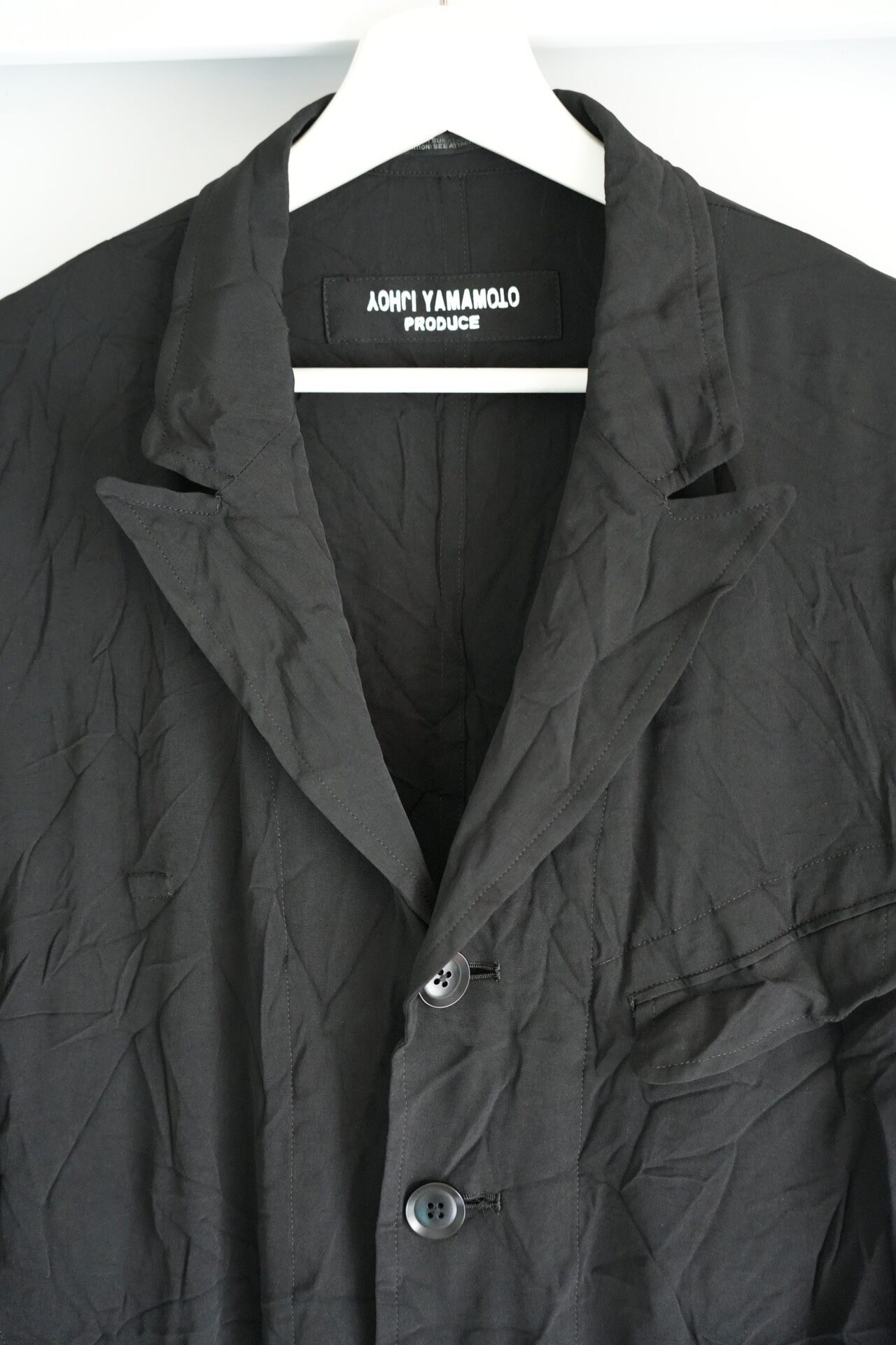 Yohji Yamamoto 19AW Crinkled Coat — detail