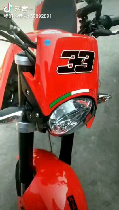 阿普利亚摩托车咖啡电喷125