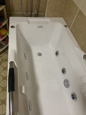 达尔文6001独立式人造石浴缸好用吗?斜躺能浸泡整个身体吗?