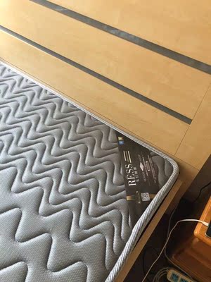 目前看来请教：舒达乳胶床垫怎么样，质量好不好？使用寿命多久？