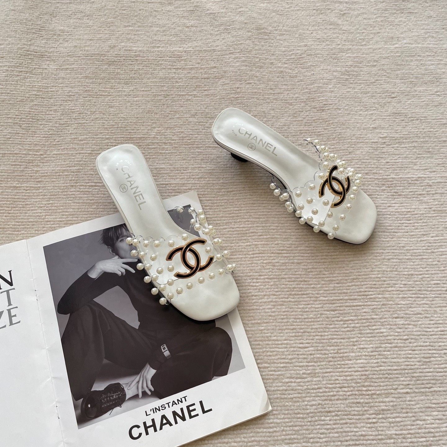 666双C金属扣，作为香奈儿的经典符号