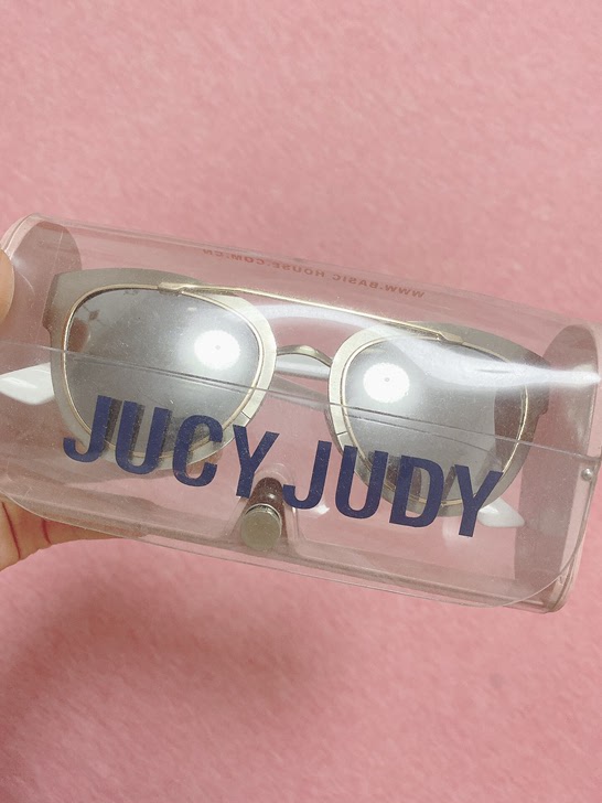 jucyjudy专柜买的墨镜全新一次没戴过当时感觉