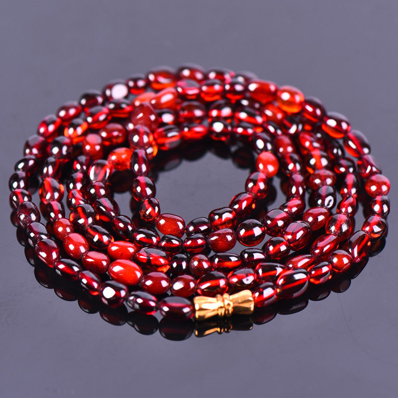 10.42克【小巧温润色美手感细腻酒红色 随形原生态原矿】血珀项链