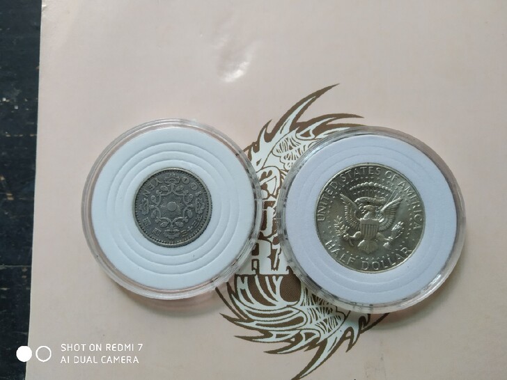 美国肯尼迪1967银币日本丹凤银币各一枚