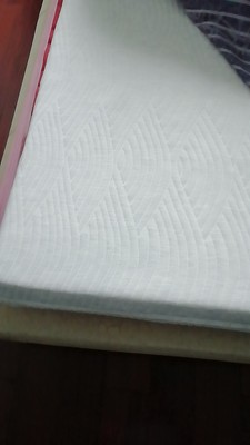 目前看来看了又看：龙凤乳胶床垫怎么样，真的是天然的吗？靠谱吗