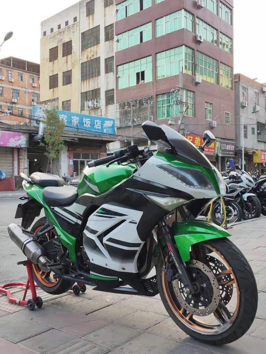 转让GT250一台，整车很新，有牌有证有绿大本。可以到店看车