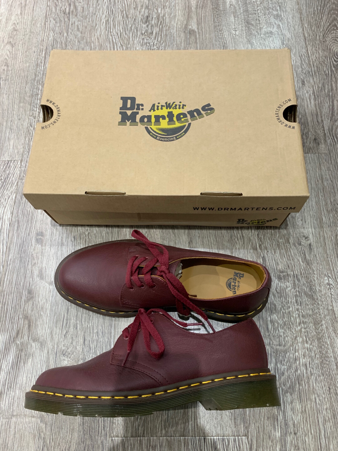 Dr.Martens 1461 3孔低帮马丁靴，非常像GD上