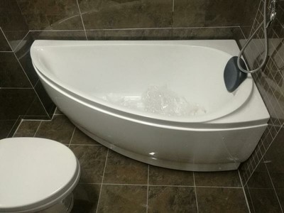 欧凯伦双人情侣扇形按摩浴缸好用吗?空间够不够大?