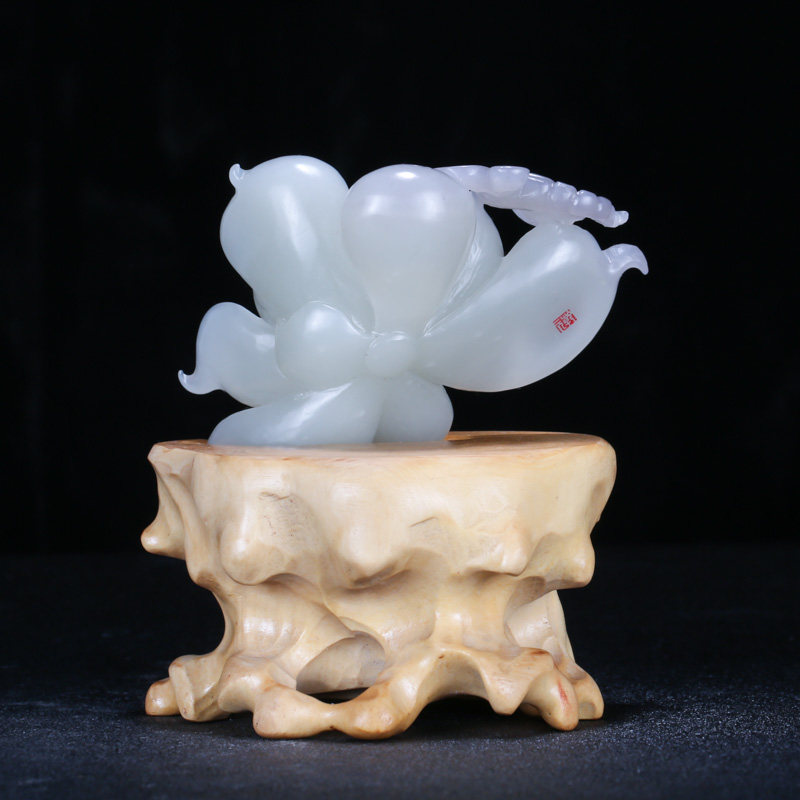【荷花清香】王晓义玉雕工作室 和田玉摆件 120.55g