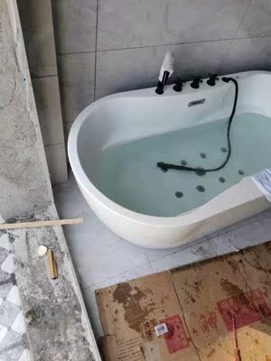 发帖和大家咨询下，果敢蛋形亚克力独立式简约浴缸好用吗?