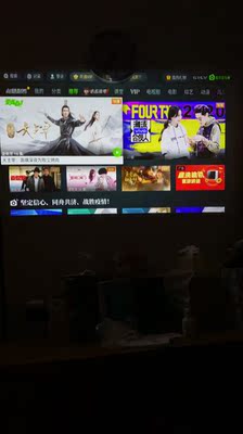 【请说明】极米Z8X和z6投影仪哪个好？使用一个月点评？