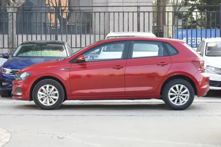 新车大众polo21款炫彩科技版按揭0首网络拍卖公告