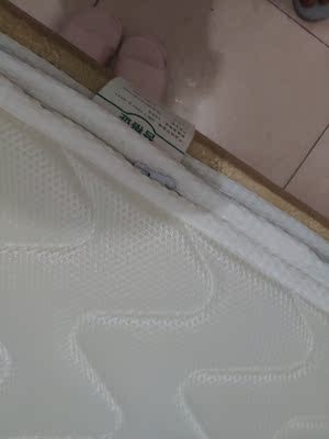 点评麦娜芙乳胶床垫怎么样，有假货吗？是不是真乳胶床垫？