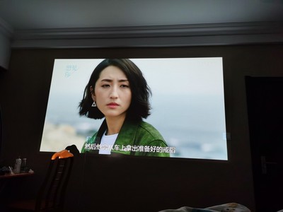 仔细解答下坚果J9投影仪怎么样？使用方便吗？