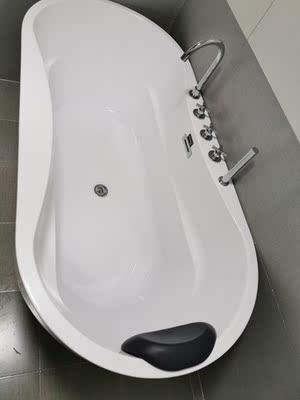 我来告诉你:科勒铸铁浴缸质量怎么样?能用多长时间?