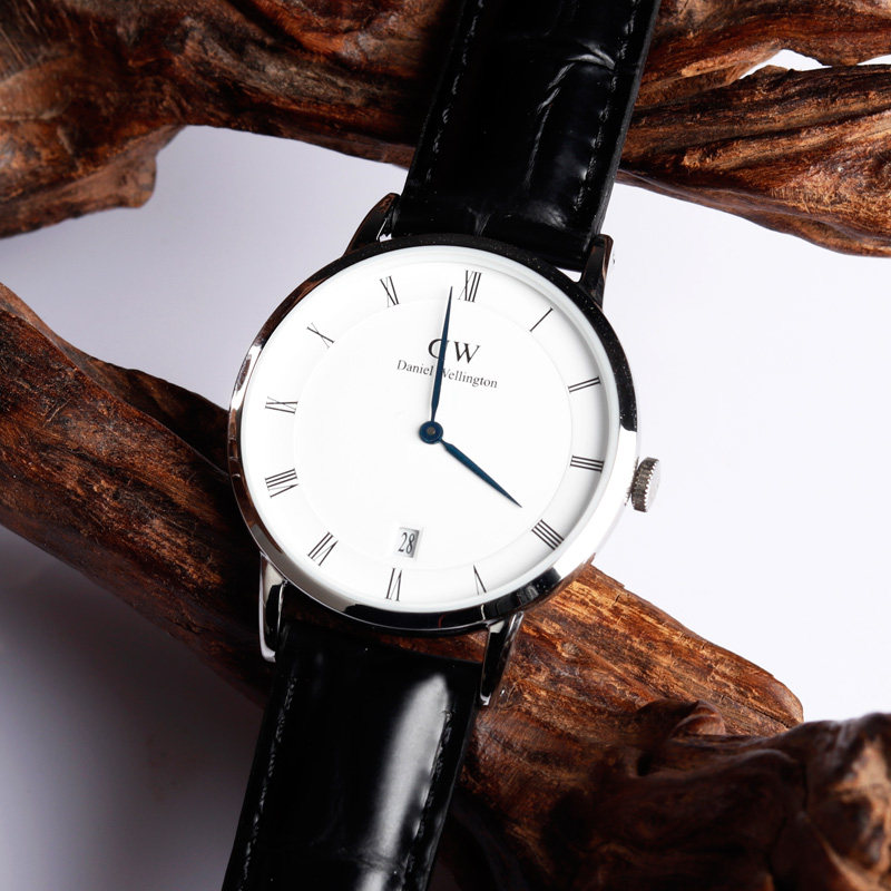10a【99新 未使用】dw 丹尼尔惠灵顿男士手表38mm蓝针皮带