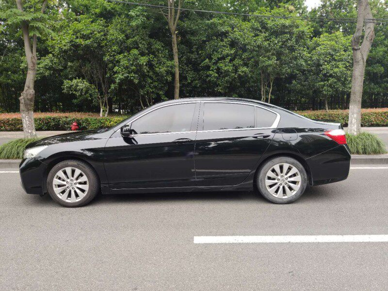 2014年上牌 本田雅阁2.4豪华版