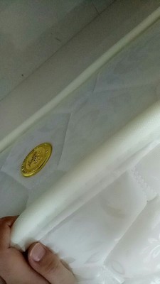 真实使用感受爱舒床垫和喜临门哪个更好，哪个牌子比较适合孩子用？