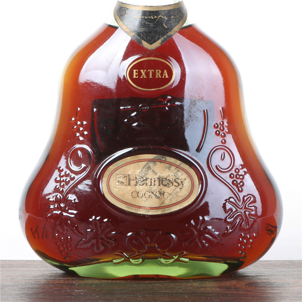 80年代小金边轩尼诗extra特优干邑白兰地40度700ml 老酒拍卖