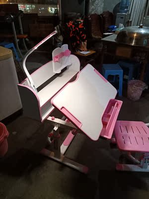 用了一年才选出来的生活诚品儿童学习桌好用吗?孩子喜欢吗