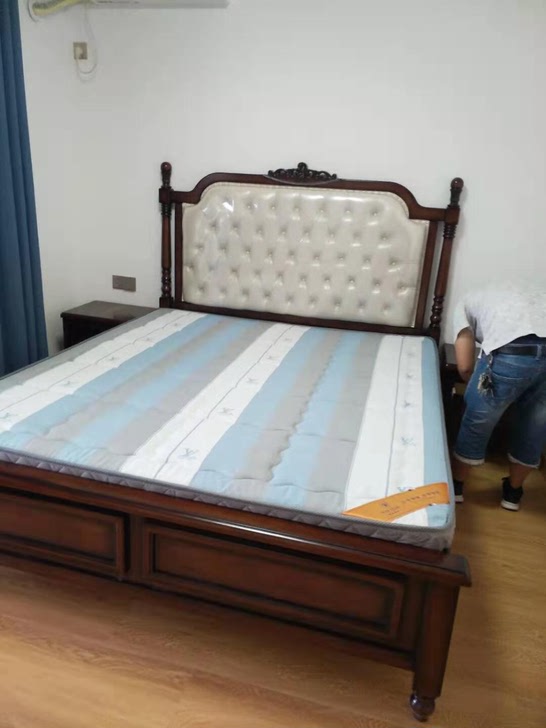 美式实木床欧式床床配床板高配置1.8*2米1980元。1.5