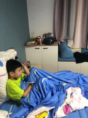 小米投影仪和坚果投影仪哪个好，真的那么烂吗？优劣分析