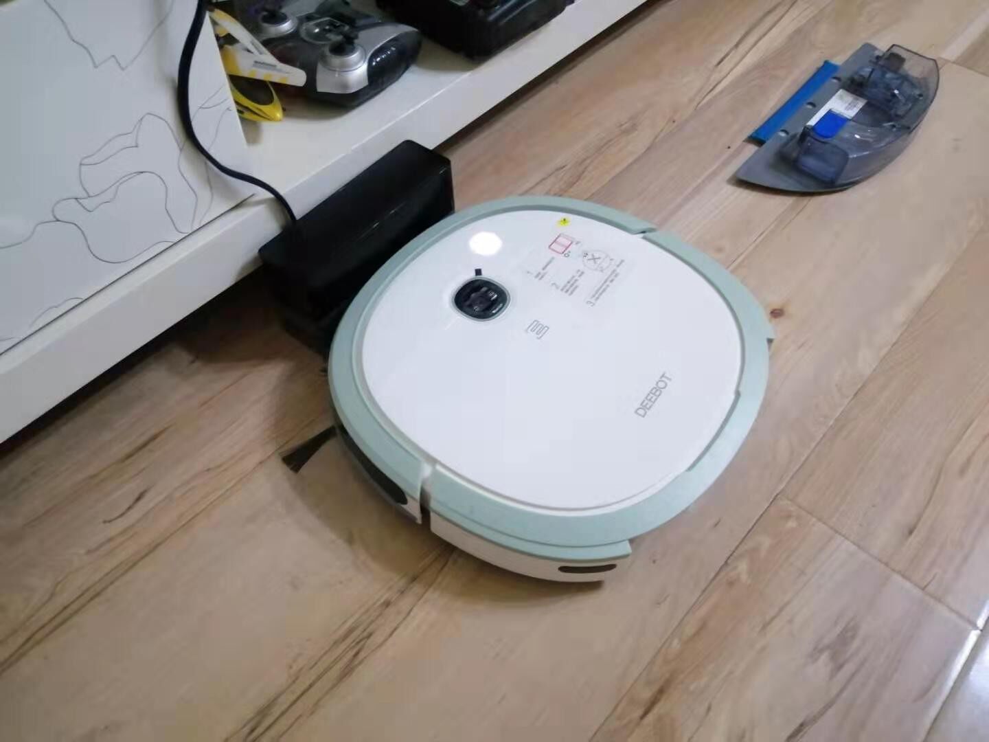 科沃斯扫地机器人u3怎么样,使用一个月后感受!