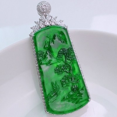 收藏珍品拍缅甸天然a货翡翠18k金伴钻镶嵌阳绿山水牌10.29克