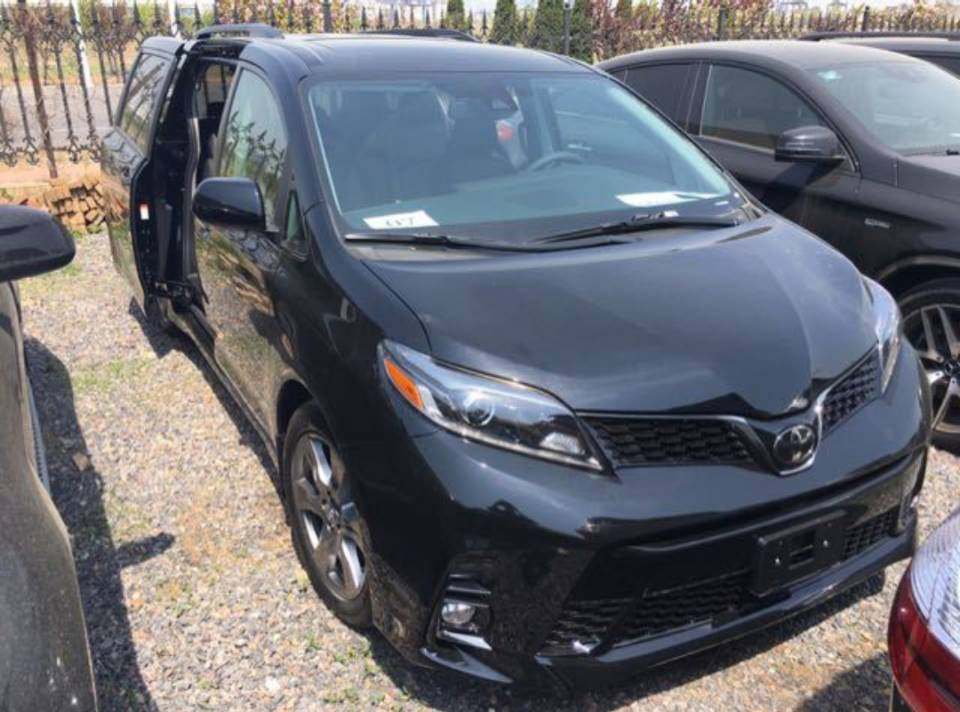 2018款 加规 丰田塞纳xle 3.5汽油 开利星空进口车