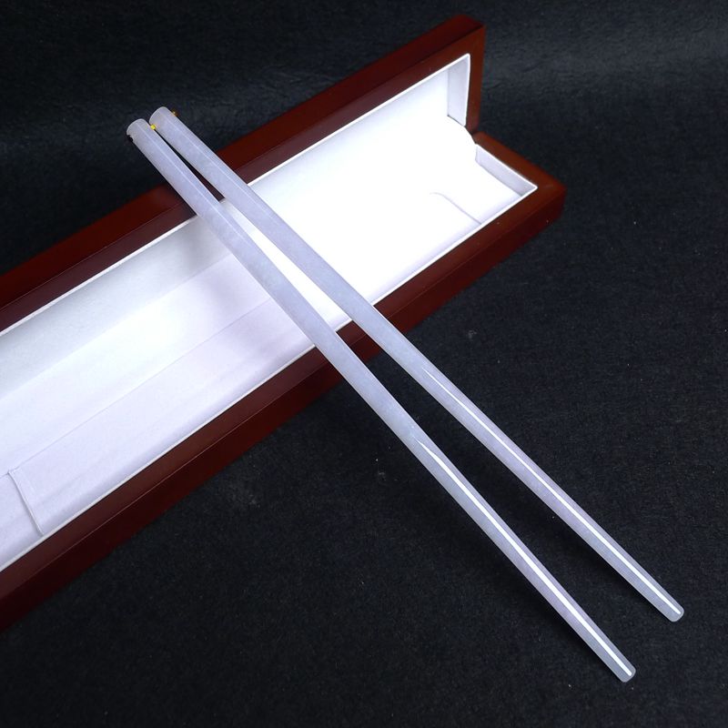 拍卖-天然缅甸a货翡翠时尚高档收藏佳品水润筷子一双 摆件88.51g