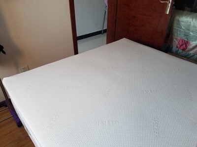 讨论：金橡树乳胶床垫怎么样？很不好用吗？被曝光了吗?