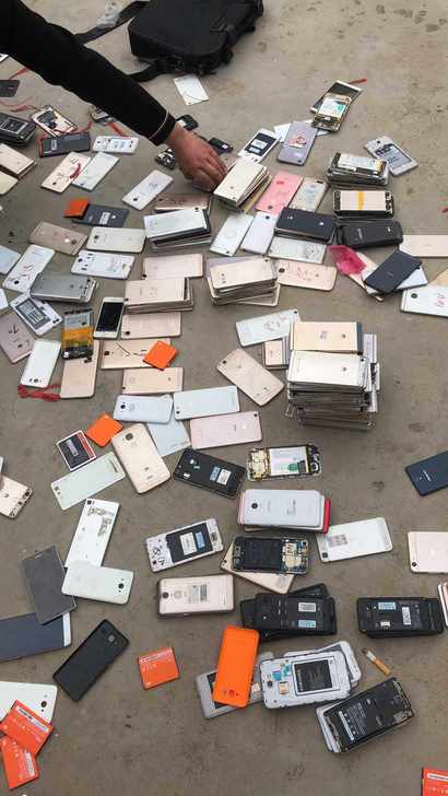 废旧手机大量收废旧手机屏坏的烂的不开机的，平板电