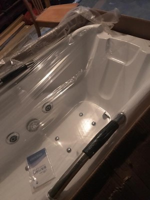 达尔文6001独立式人造石浴缸好用吗?斜躺能浸泡整个身体吗?