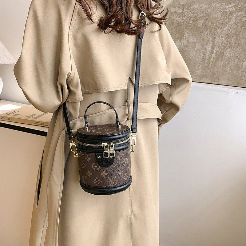 水桶包 66包邮 高版本女包 档口全新48小时发货