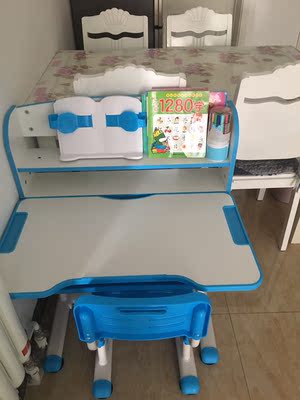 爸妈点评:西昊儿童学习桌写字桌怎么样?学习桌有气味吗?