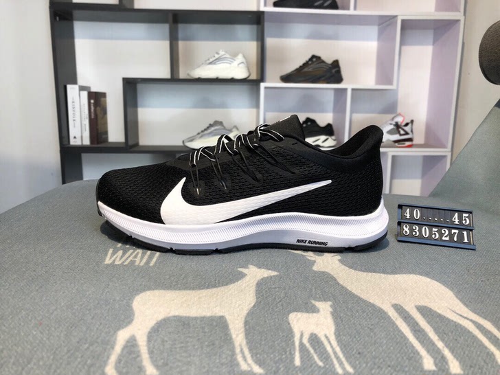 耐&zwnj;克?/NikeQuest2登月&lrm;系列