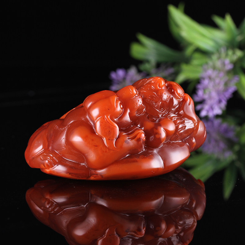 187.02克南红玛瑙旺财摆件人旺财旺