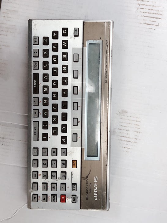 出购夏普PC1500古董计算机一台、机子没有试机、成色不