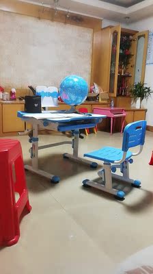 很纠结:童画林儿童书桌与生活诚品学习桌选哪个?哪个更环保