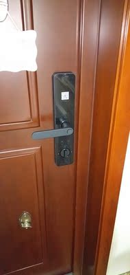 解说闺蜜推荐的三星智能锁好用吗，指纹识别灵敏吗？求助！