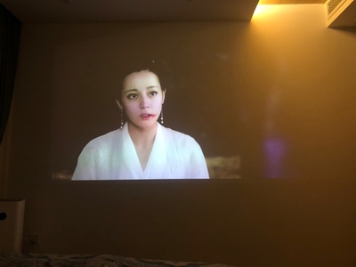 缺点吐槽：坚果J9投影仪怎么样？投影仪好用吗？