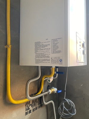 威特尼壁挂炉国产吗,还是德国产的?和小松鼠哪个好?