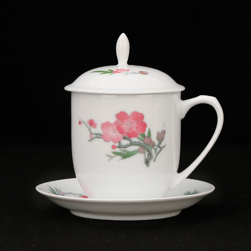 珍品收藏!国家博物馆监制底款 红梅竹胜利杯