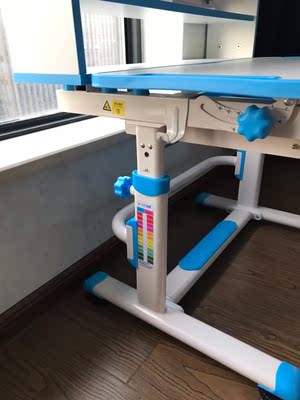 很纠结:童画林儿童书桌与生活诚品学习桌选哪个?哪个更环保