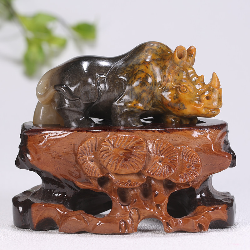 玉雕名家程利华作品【牛气冲天 】和田玉件摆193克