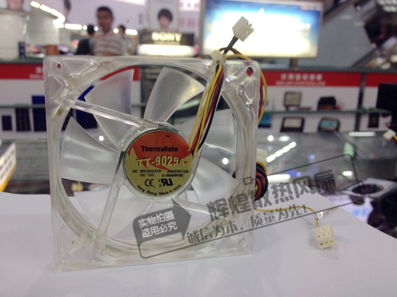 Thermaltake 四彩蓝色炫光 9cm 9025 12v 机箱电源散热设备风扇|msdalam kategori Perkakasan komputer/monitor/Komputer Zhou Bian, radiator/Fan - dari Buy2taobao.com untuk memberikan perkhidmatan ejen Taobao profesional membeli