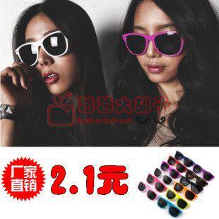 Вентилятор Bingbing Tyme Candy -Coldered Rice Nail Sunglasses Корейскую версию основных солнцезащитных очков/полных кадров. Мужские и женские универсальные модели Вентилятор Bingbing Tyme Candy -Coldered Rice Nail Sunglasses Корейскую версию основных солнцезащитных очков/полных кадров. Мужские и женские универсальные модели