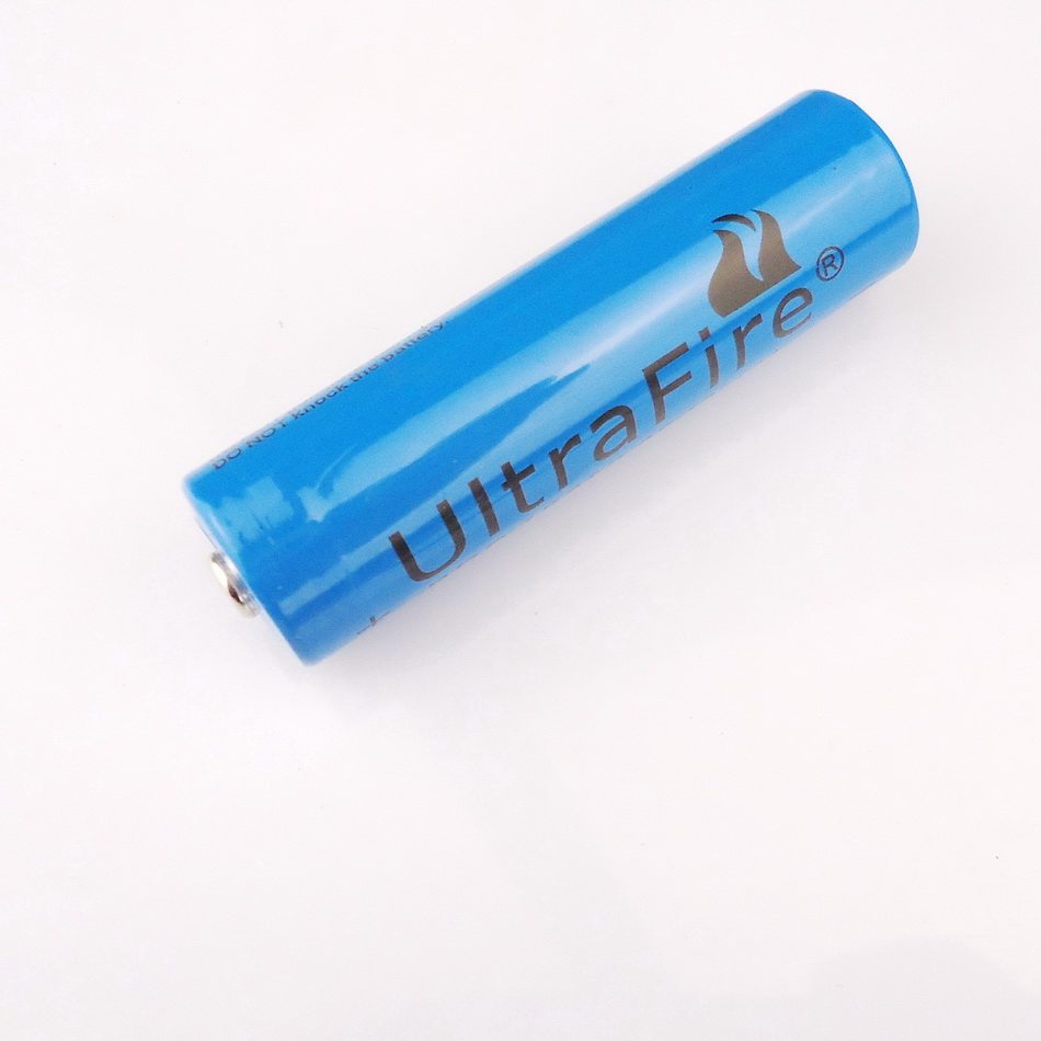 包郵18650 锂電池 充電電池 激光手電 強光手電 LED 專用在類目 戶外/登山/野營/旅行用品, 戶外照明, 燈具配件, 電池/燃料中 - 來自Buy2taobao.com提供專業的淘寶代購服務