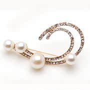 Package mail smiling Korean version of the curved Moon rhinestone brooch women fancy brooch pin clasp Korea jewelry